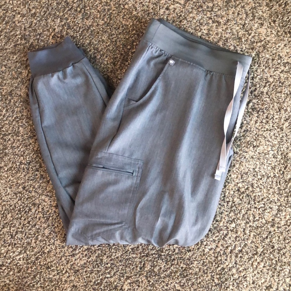 Women’s Figs Zamora Scrub Joggers